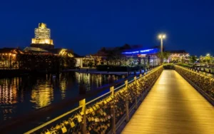 Love Lock Bridge Dubai