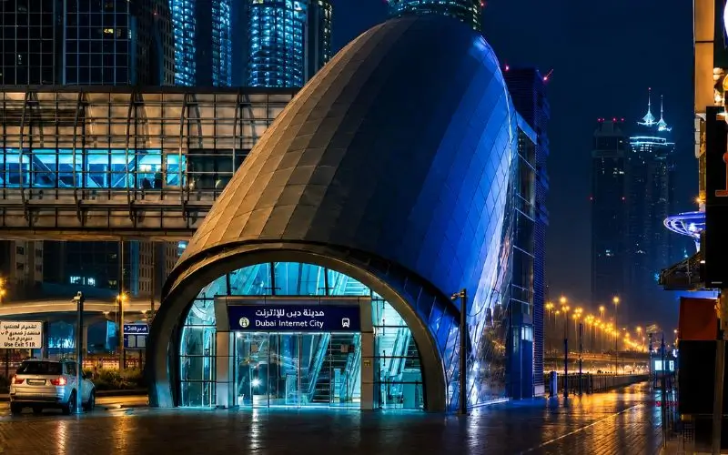Internet City metro station